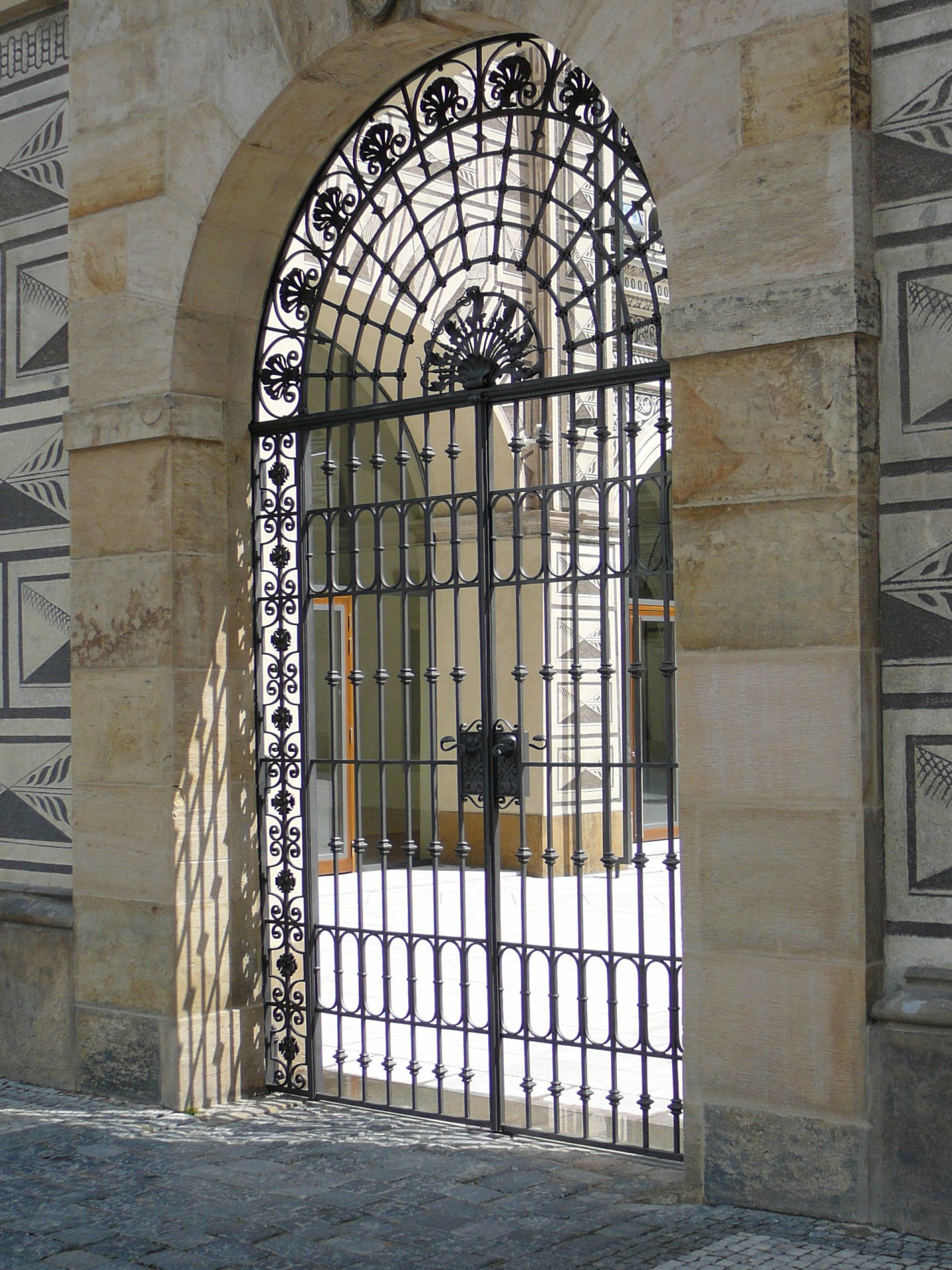 Schwarzenberský palác